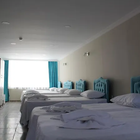 Gorur Hotel