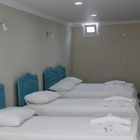 Gorur Hotel